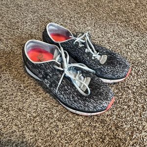 Under Armour Size 9.5 Black/Grey with Pink trim